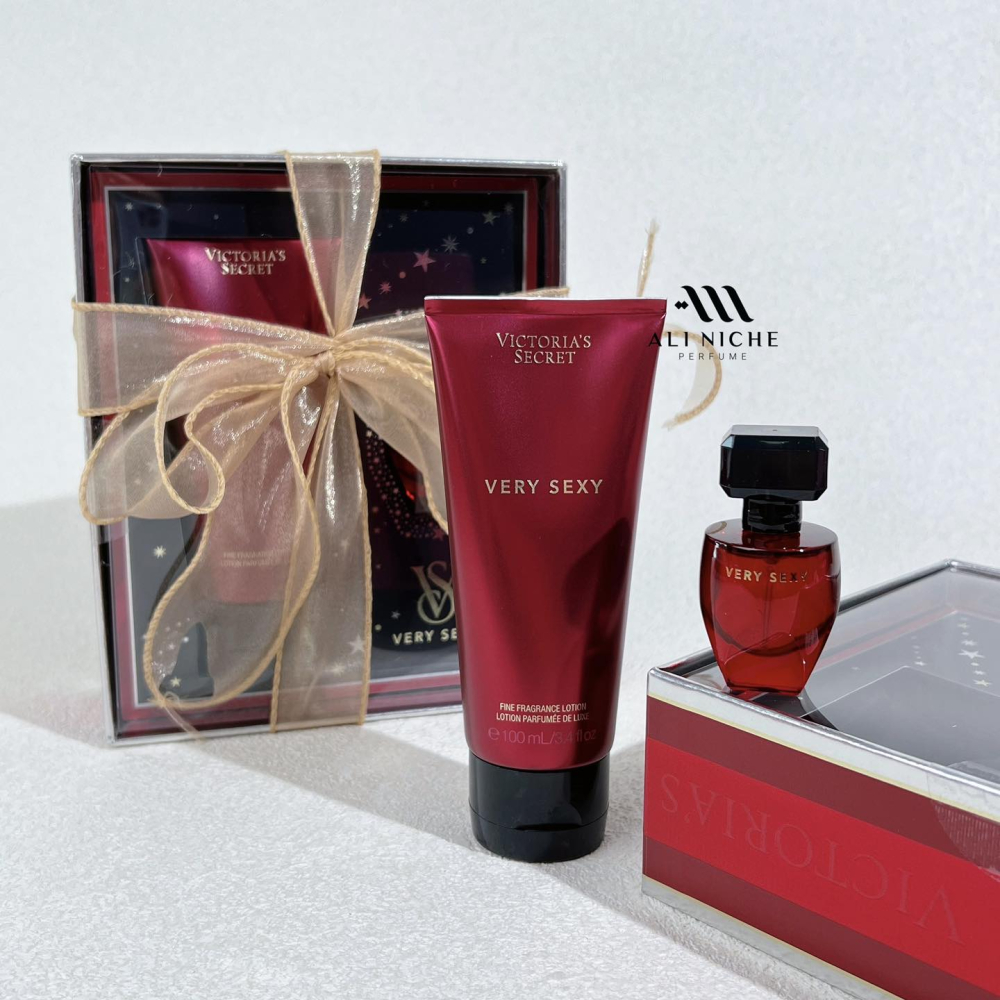 SET Victoria's Secret Very Sexy